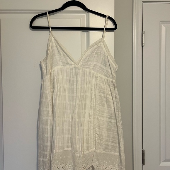 Blue Blush Dresses & Skirts - Blue Blush White Lace Dress